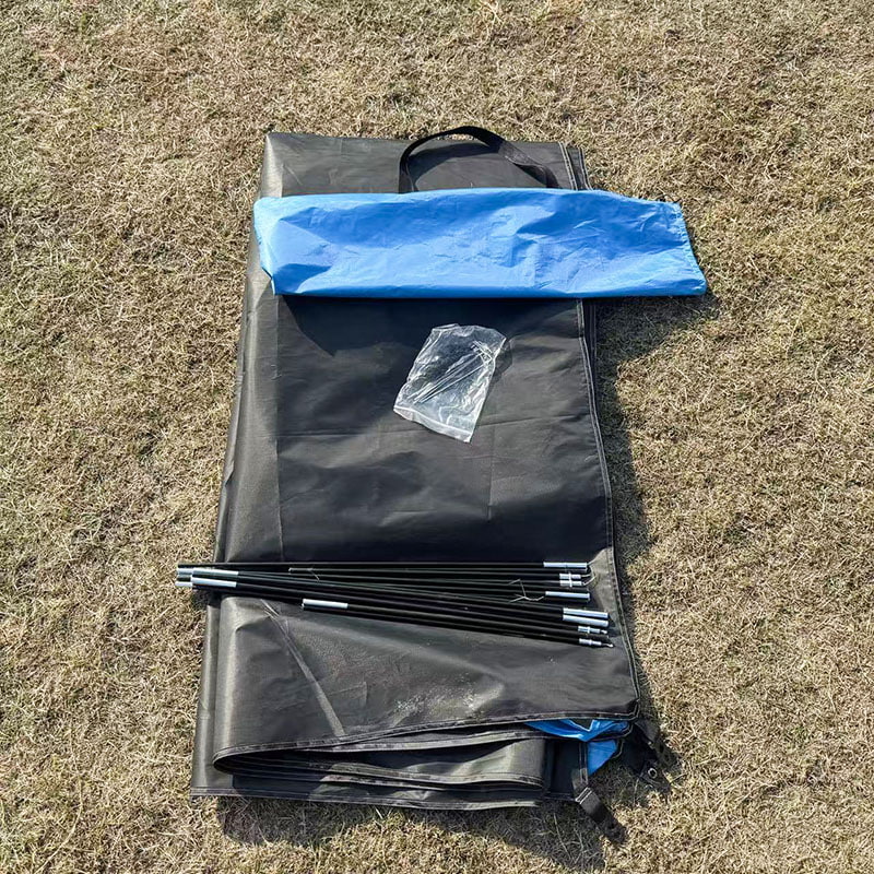 Lightweight, Three-Sided Ventilated Beach Tent