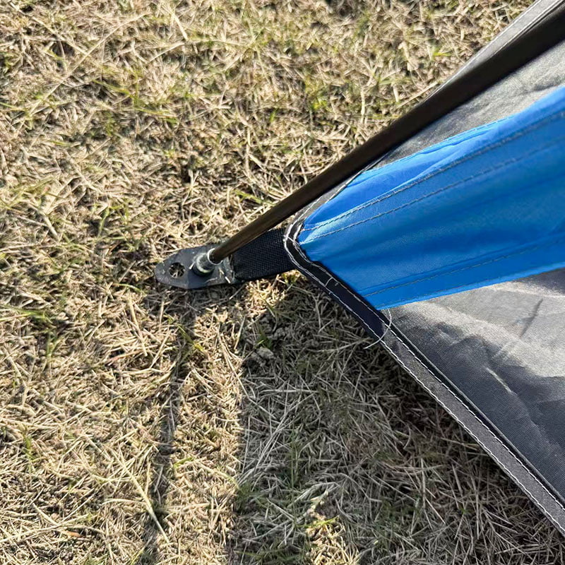 Lightweight, Three-Sided Ventilated Beach Tent